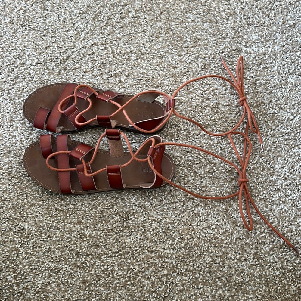 Adorable lace-up sandals!